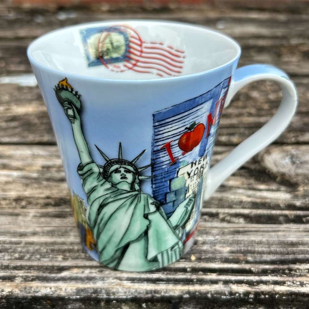 The Postcard Factory New York City Souvenir 10 Oz. Coffee Mug Statue Liberty Z11